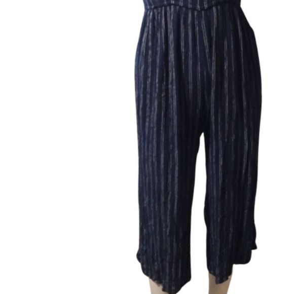 Navy Gray Pinstripe Jumpsuit Romper Aeropostale Size XS Adjustable & Elastic - Picture 8 of 8
